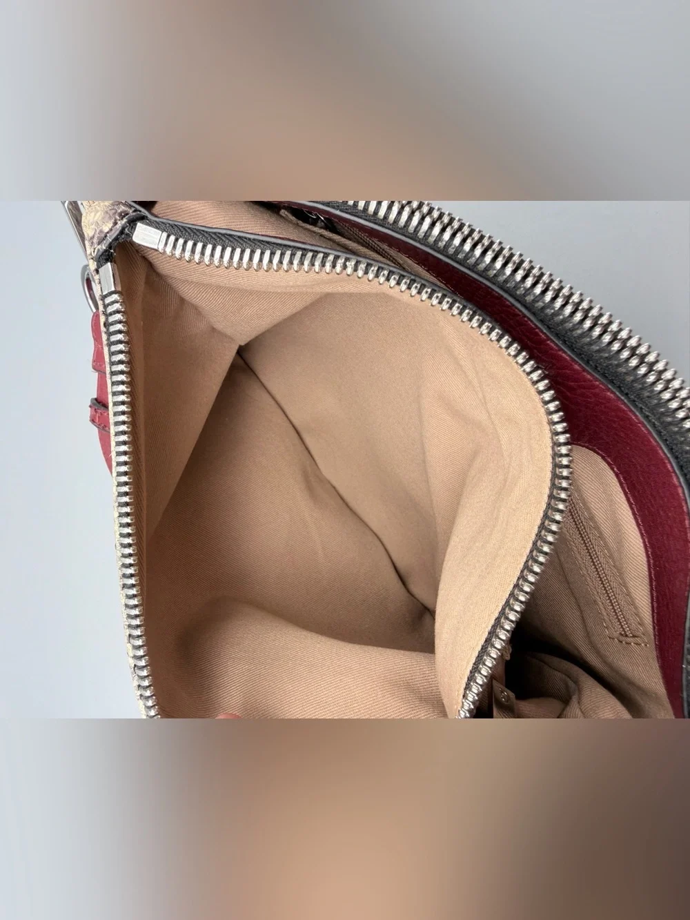 G.I.L.I. Genuine Leather Pleated Double Zip Crossbody Purse